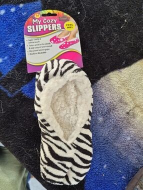 Women’s Zebra Print Fleece Slippers